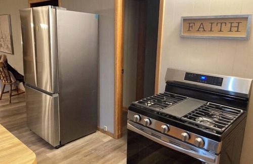 New Lisbon Casa | A’s Cozy Cottage