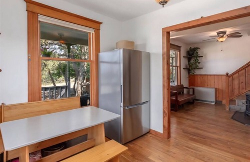 Crestone Casa | A Serene 4-Bedroom Mountain Haven