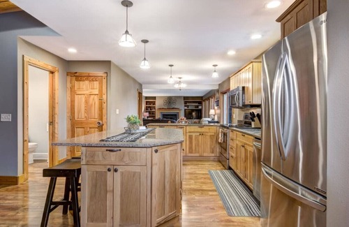 Seymour Casa | A Shore Thing on the Eau Claire River