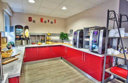 Mouguerre Casa | A short drive away from Jardin Botanique! Pets Are Welcome! FREE Parking!