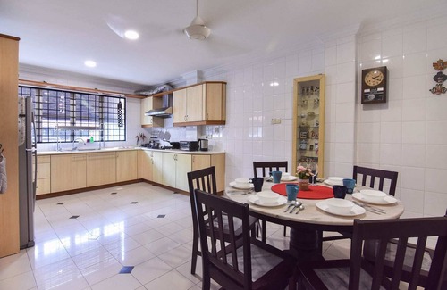 Taman Tun Dr Ismail Apartamento | A Spacious 4BR Home NEARBY KIARA HILL, MONT KIARA, PAVILION DAMANSARA HEIGHTS