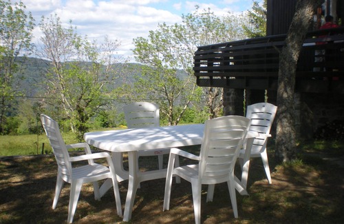 Le Pompidou Chalet De Esquí | Una estancia en el Cevennes en un alojamiento 3 orejas.
