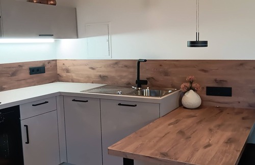 Alvern Casa | Una casa estudio en la hermosa naturaleza al borde del sur del brezo