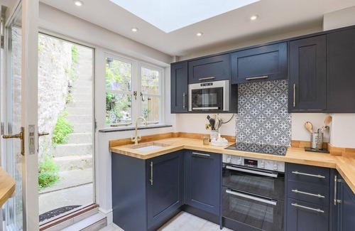 Blockley Apartamento | A stunning 17th Century three-storey terraced cottage.