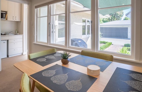 Nelson South Apartamento | A stunning boutique apartment ideally nestled in the heart of vibrant Nelson City