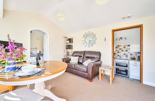 Liskeard Cabaña | A stunning, quiet, relaxing South East Cornwall getaway with a private pool