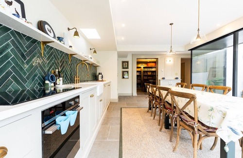 Newport Casa | A stylish house for 6 in the heart of Newport, Pembrokeshire