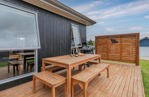 Pauanui Casa | A Sunshine Retreat - Pauanui Holiday Home