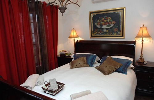 Potchefstroom Cama Y Desayuno | A Tapestry Garden Guest House