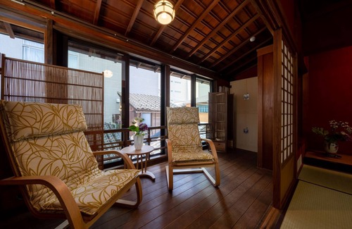 Kanazawa Casa | A townhouse where you can touch a real "sword" We can show you a family sword.