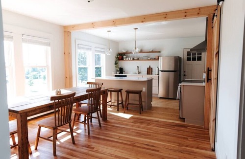 Monson Apartamento | A Very 'Pleasant' Oasis Steps to Lake Hebron + Town