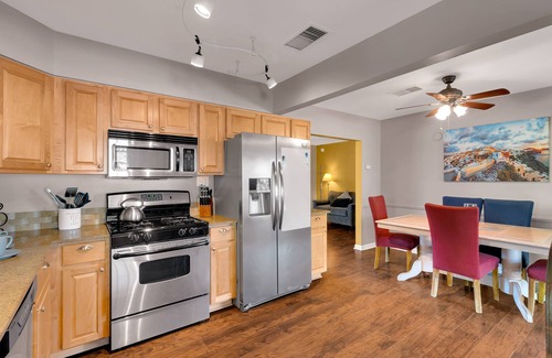 Peter Howell Casa | BUNGALOW TUCSON DE MIDTOWN RECIENTEMENTE REMODELADO EN AVE LONGFELLOW