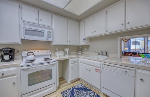 Avalon Condominio | 2 habitaciones, 2. 5 baños, condominio estilo casa adosada, piscina común y jacuzzi