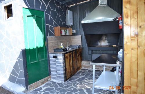 Voskevaz Casa | AAA Byurakan Rest House