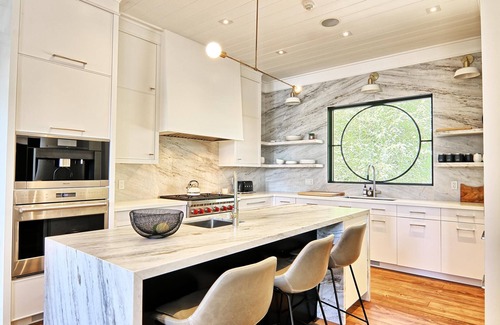 Muskoka Lakes Cabaña | AAA Lake Joe Prime Location Riverdale Rd! South! 8bdrm, 5 bath! Muskoka Beauty!!