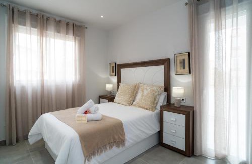 Bailen-Miraflores Apartamento | AAC Málaga - Apartamento con terraza, muy amplio, totalmente equipado, cerca del centro y nuevo!