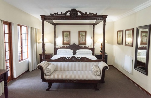 Baileys Muckleneuk Casa | Aanmani Rose Guest House