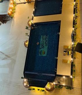 Noida Apartamento | Aatha Luxury Suites With Pool