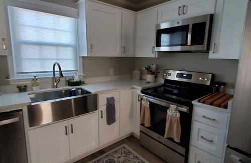 Lake Secession Cabaña | Naturewood Cottage on Lake Secession. Newly renovated, cozy 2 BR 1 1/2 bath