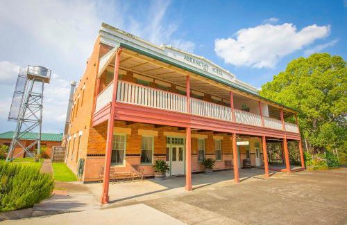 Abernethy Casa | Abernethy House & Cottage