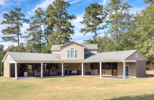 Langley Casa | Above it all! Life is always better on a farm!