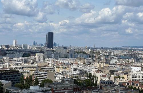 Quartier de la Maison-Blanche Apartamento | Above Paris Eiffel Tower view Balcony