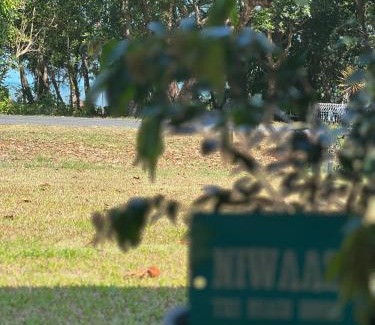 Cooya Beach Casa | Absolute Beachfront Family home - Cooya