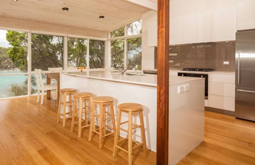 Malua Bay Casa | Absolute Beach Front in Malua Bay - Blutique