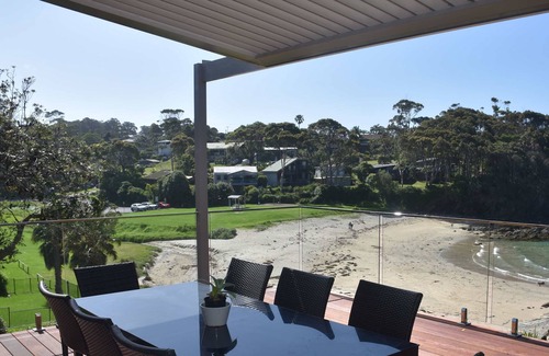 Malua Bay Casa | Absolute Beach Front in Malua Bay - Blutique