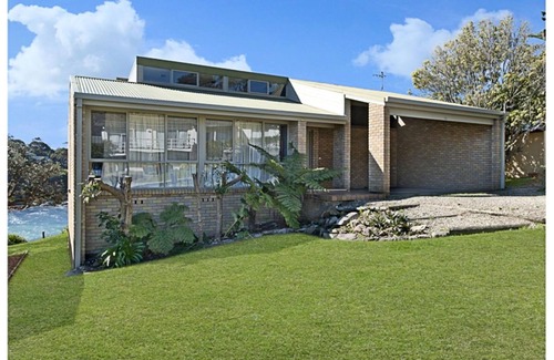 Malua Bay Casa | Absolute Beach Front in Malua Bay - Blutique