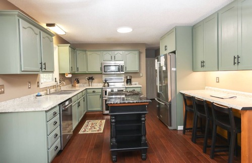 Black Mountain Casa | Abundant Peace | Montreat Home with Fire Pit, Gas Grill & Mountain Views!