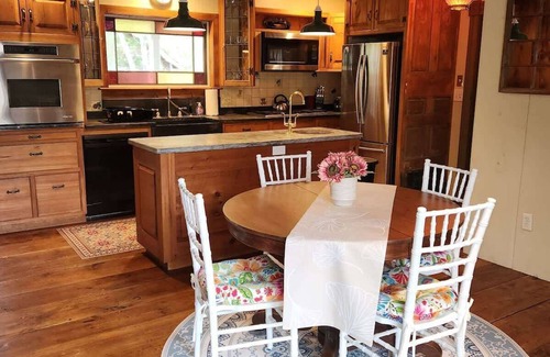 Lamoine Beach Casa | Acadia Lobsterman's Farmhouse & Cottage