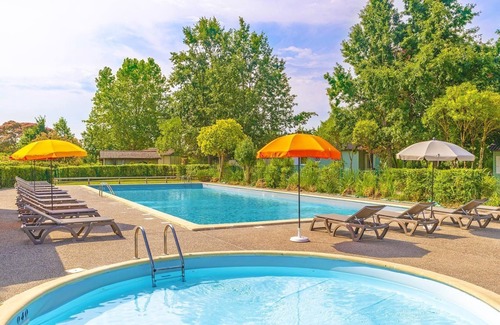 Castelmoron-sur-Lot Cabina | Cottage acogedor y encantador con terraza privada | Accès piscine, pêche + plus!