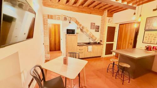 Prato Casa | Accanto a Maila
