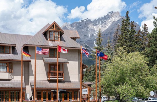 Banff Apartamento | Accessible room, Central Banff, Hot Pool!