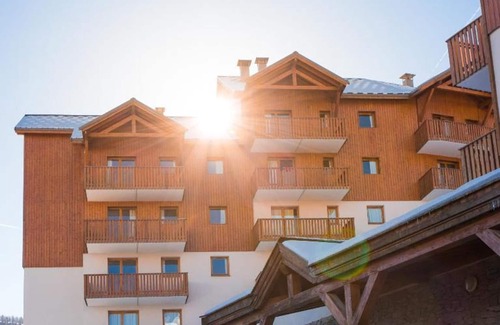 Puy-Saint-Vincent Apartamento | Estudio para 2 Personas con Accesibilidad PMR, Balcón y Piscina Interior