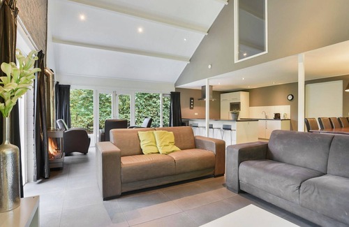 Midlaren Casa | Villa accesible en el lago