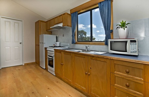 Emu Point Otro | Acclaim Rose Gardens Beachside Holiday Park