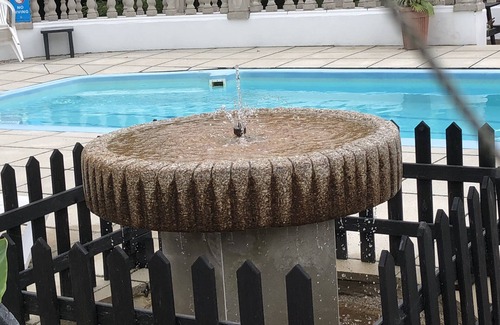 St. Ann's Chapel Cabaña | Accommodation for 8, weekly, monthly and early booking discounts available.