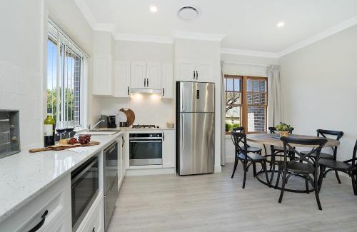 Maitland Casa | Accommodation Hunter - Adams Street Maitland