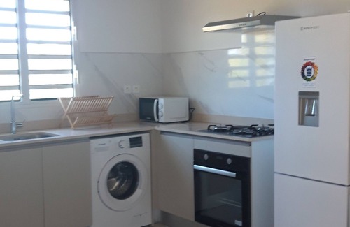 Le Moule Casa | Accommodation with swimming pool quiet location in greenery 5 minutes from amenities and beaches