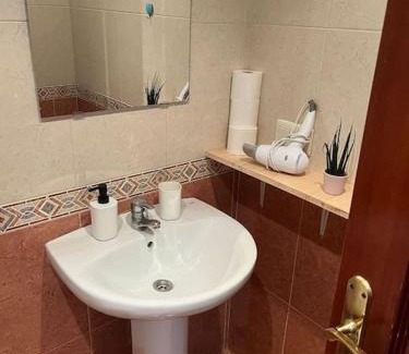 Distrito Llano Apartamento | Acogedor y soleado apartamento recién amueblado en Gijón