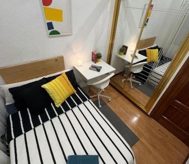 Puente de Vallecas Casa | Acogedora habitación en barrio madrileño con encanto