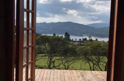 Sesquile Otro | Acogedora MiniEcoCabaña con Vista Al Embalse de Tomine