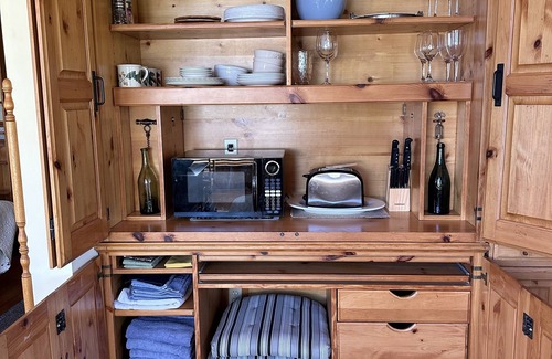 Santa Rosa Cabaña | Casa de campo privada en 4 acres de viñedos y robles