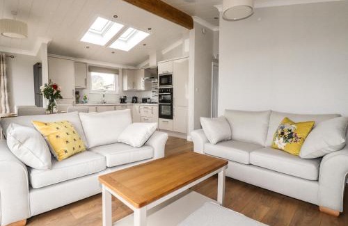 Redruth Casa | Acorn Lodge