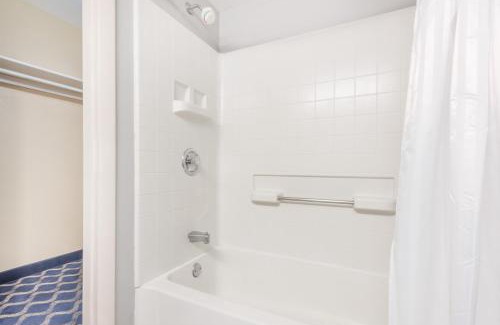 Niantic Hotel | Aderi Hotel Near Casino