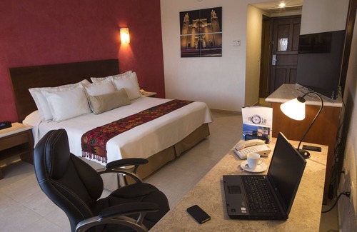 Centro de Cancún Hotel | Adhara Hacienda Cancun