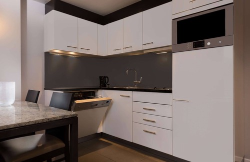 Bahnhofsviertel Apartamento | Adina Apartment Hotel Frankfurt Neue Oper