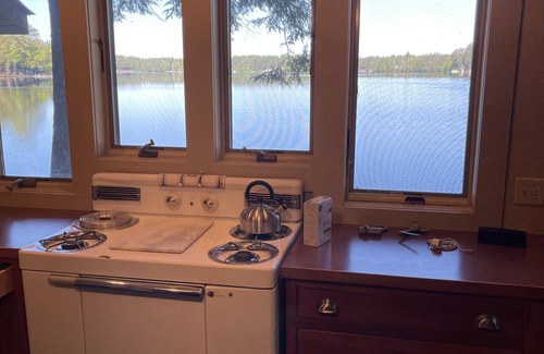 Brantingham Casa | Adirondack Beauty! 110 pies Lake Frontage House - Playa privada; Kayaks, Canoa